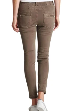 Classic Button Jeans - Chocolate - IS10
