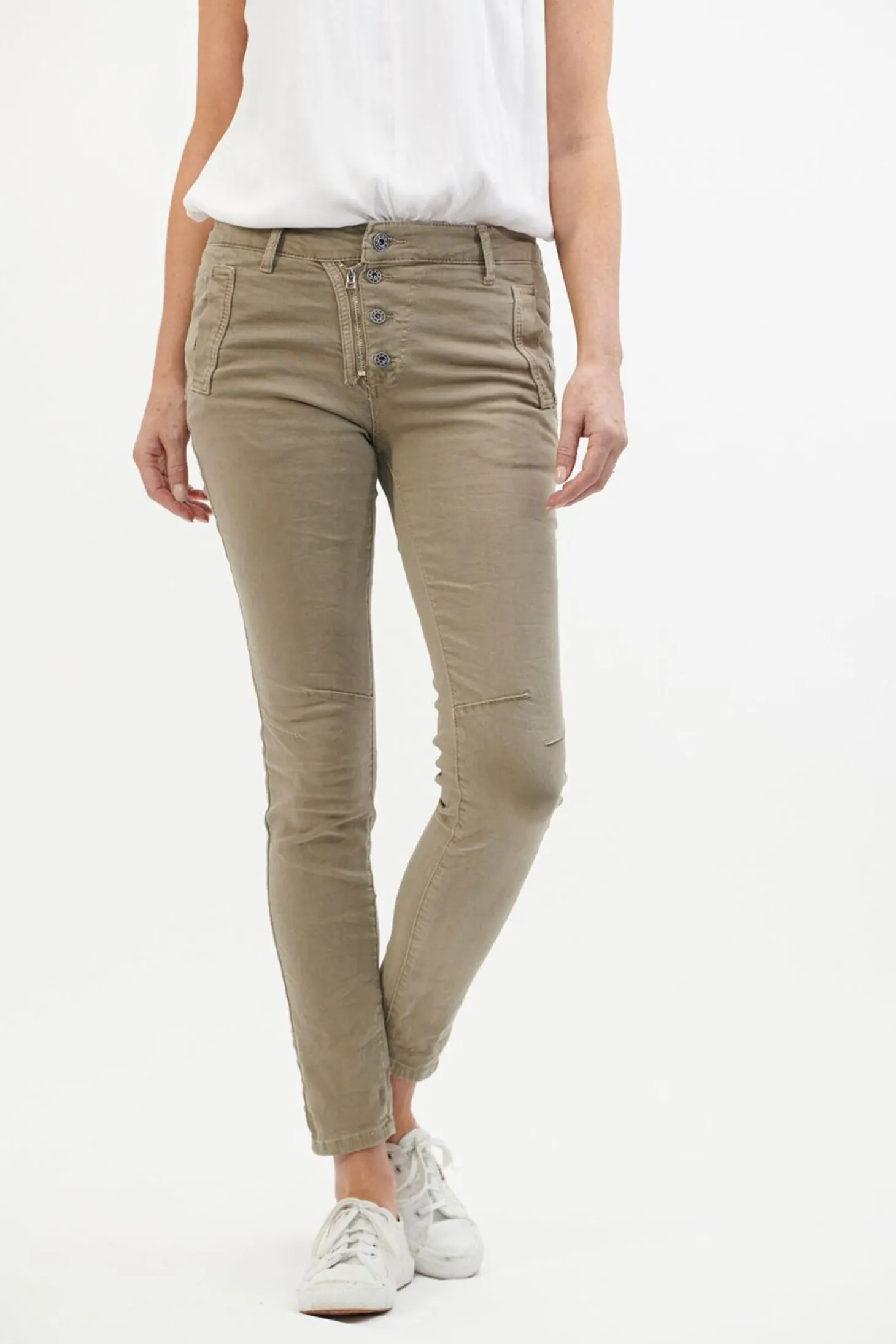 Classic Button Jeans - Elk - IS10