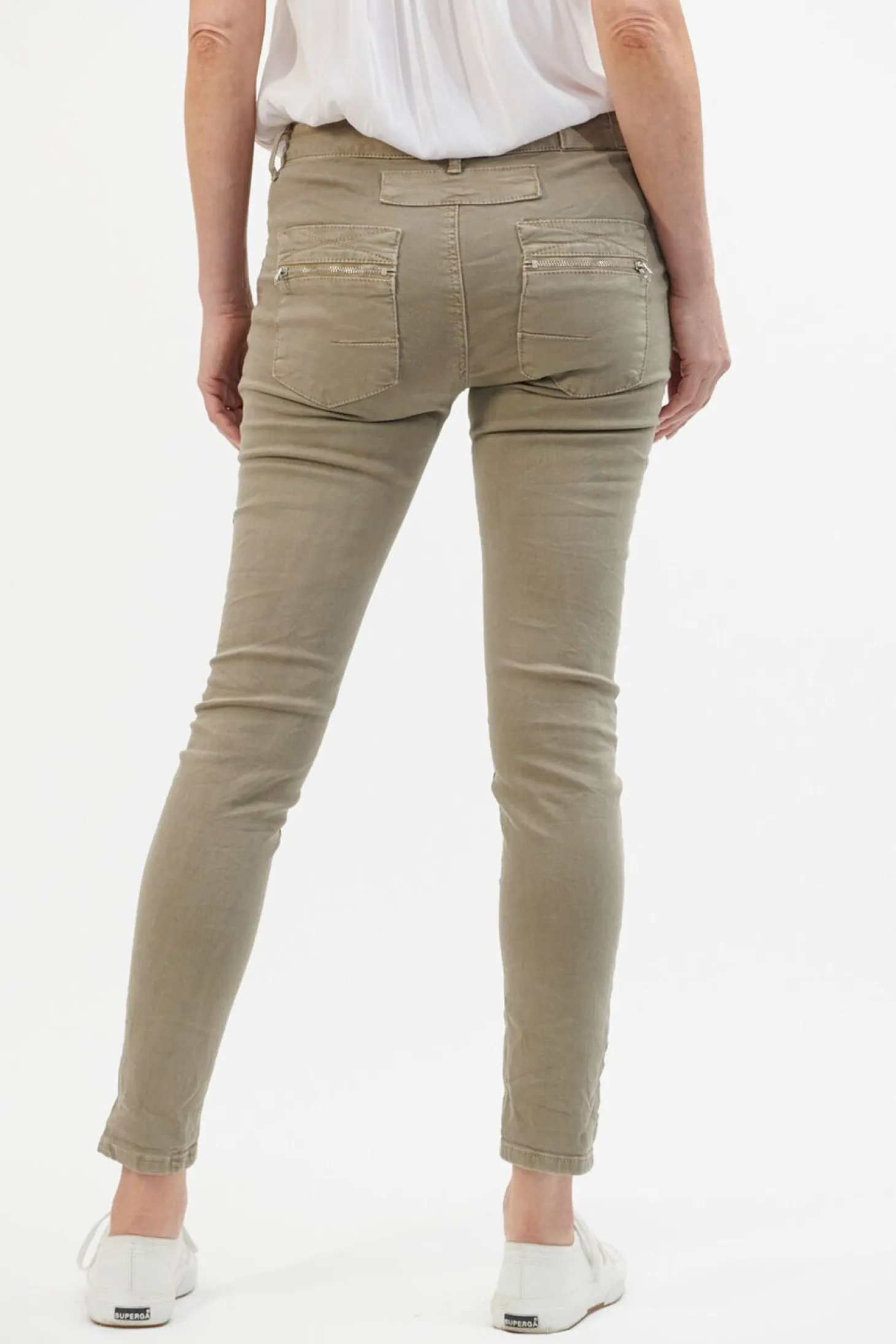 Classic Button Jeans - Elk - IS10