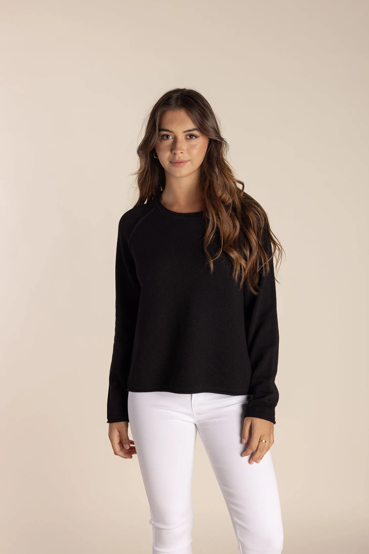 Cropped Crew Neck - Black - TT2