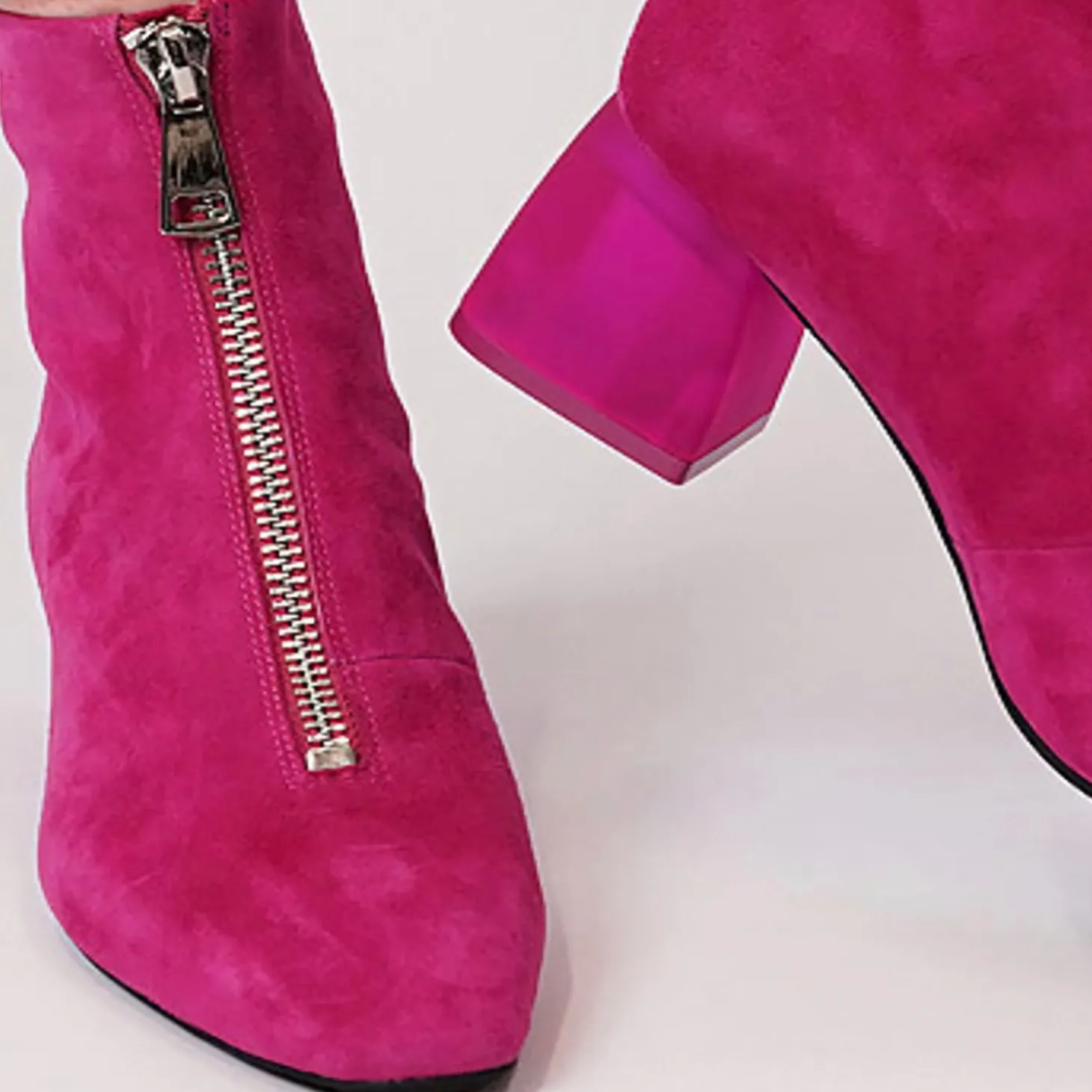 Fuchsia Molano Boots - DJ28