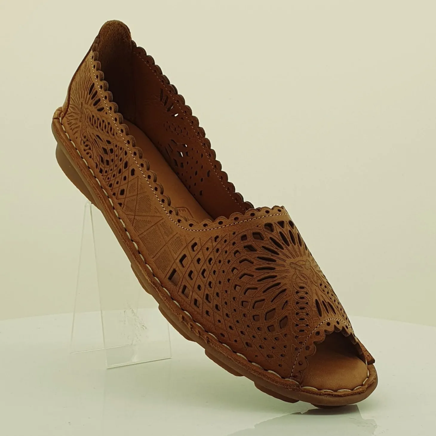 Kelly Flat - Tan - MG4