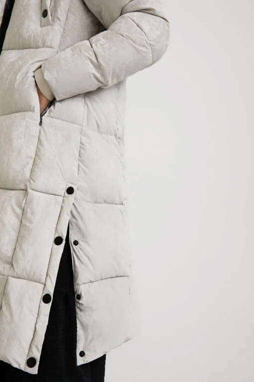 Padded Long Jacket | D36